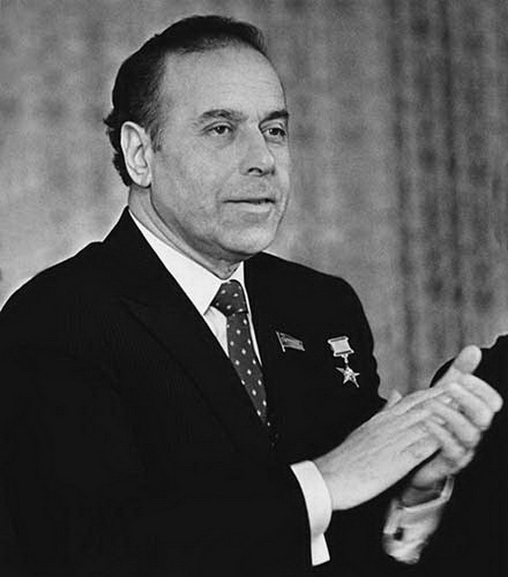 Алиев.jpg