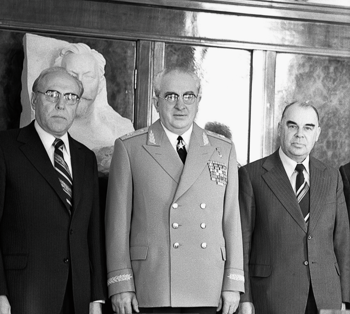 фото Бориса Косарева1980. Председатель КГБ СССР Андропов.png