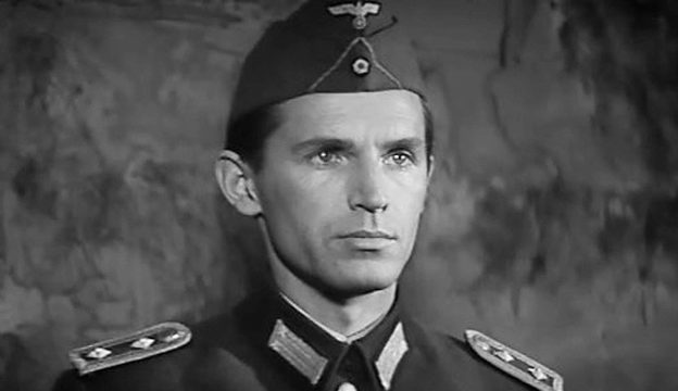 6. Станислав Любшин в роли Йоганна Вайса.jpg