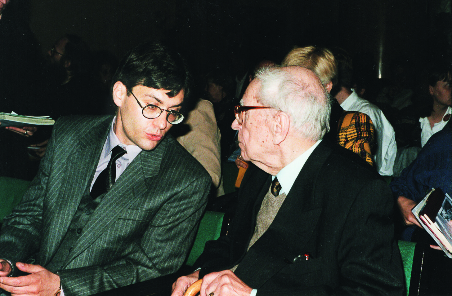 С Д.С. ЛИХАЧЕВЫМ. КОН. 1990-х.jpg
