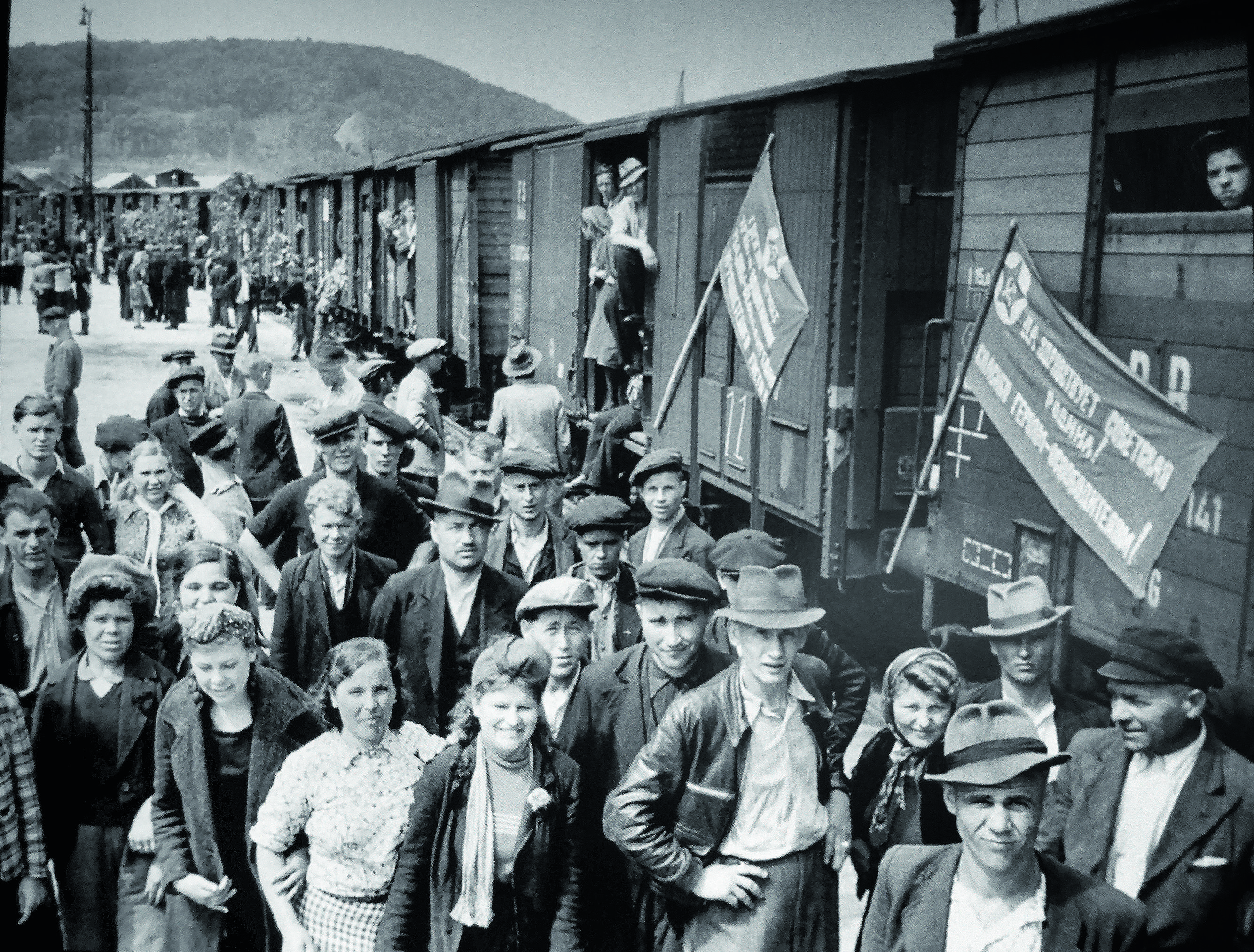 vozvraschenie-na-rodinu_1945_germaniya.jpg