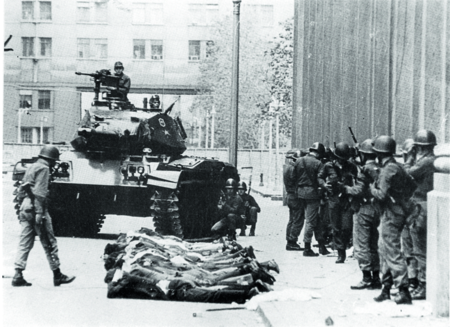 detenidos_en_calle_teatinos.jpg