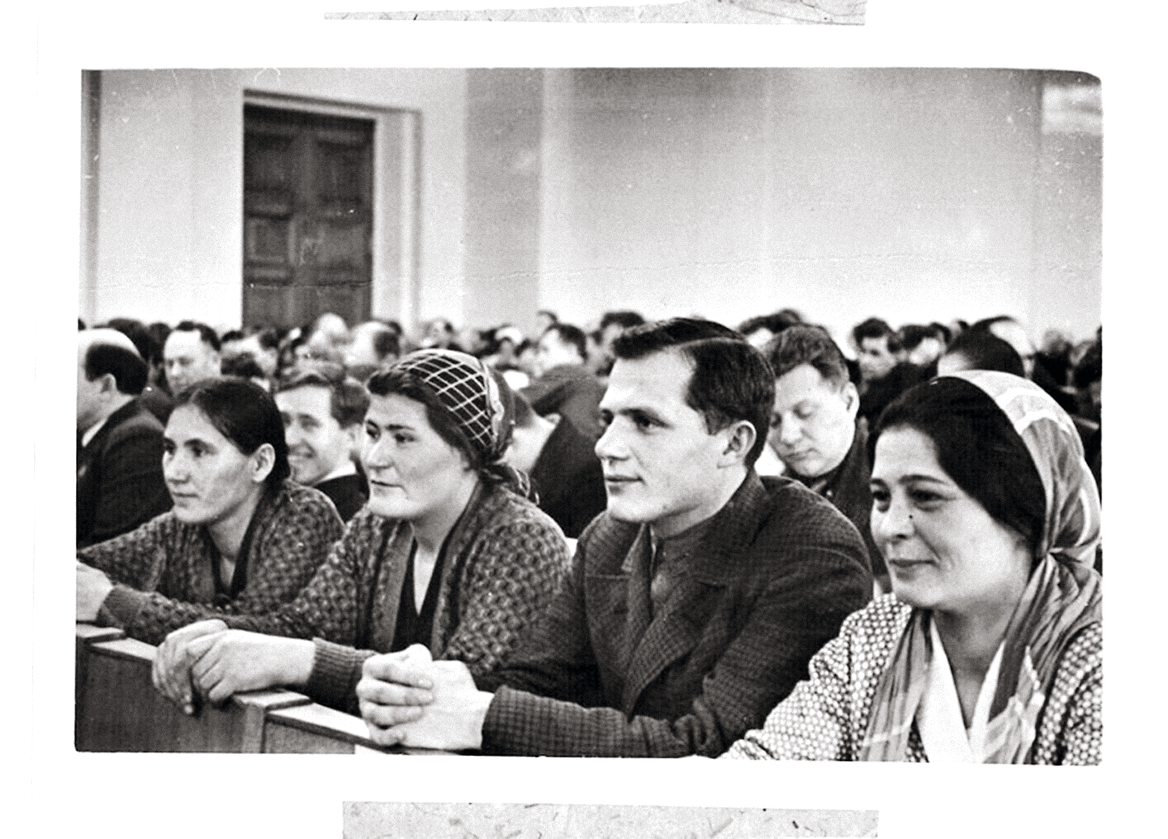 Делегаты Крымской АССР на VII Всесоюзном съезде Cоветов. 1935.png