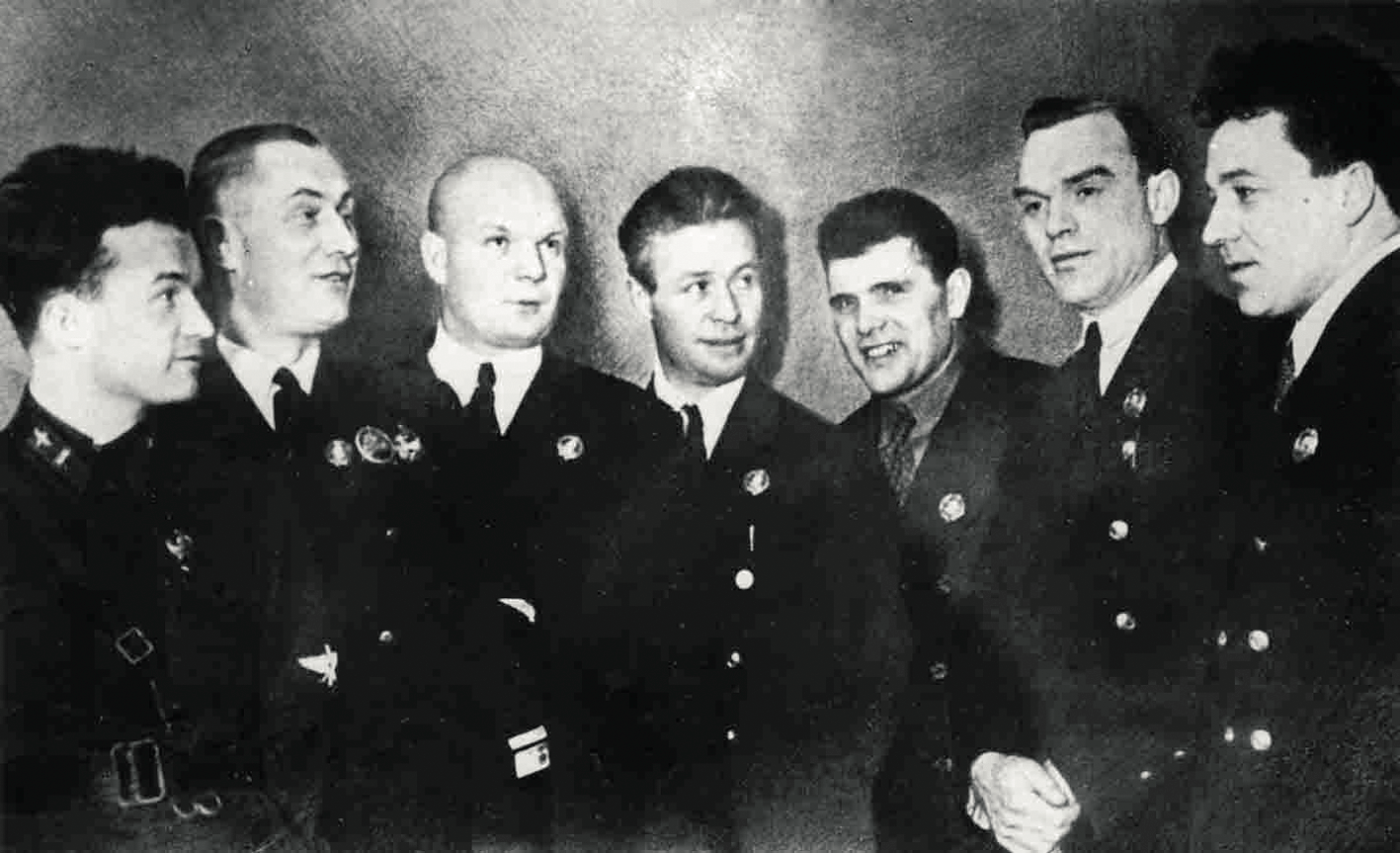 Герои-летчики Каманин, Слепнев, Доронин.png