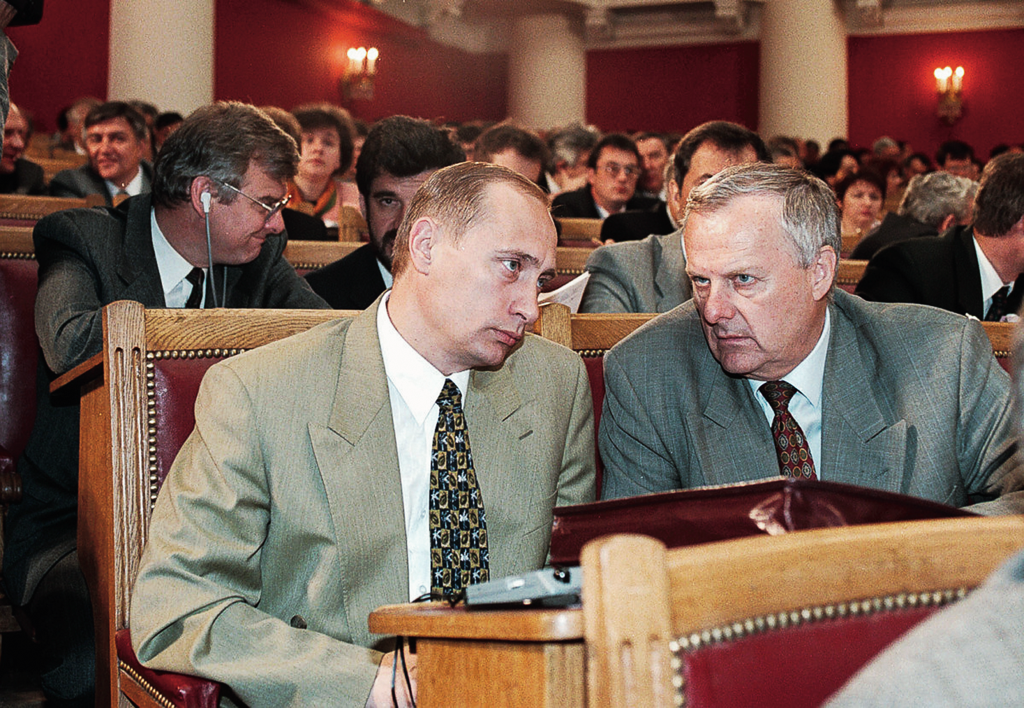 1997 на экономическом форуме Александр Николаев-Интерпресс.png