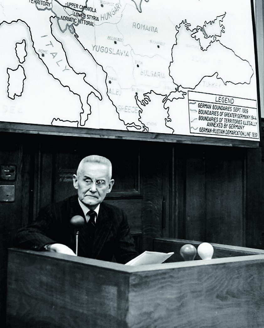 Ф. Гальдер свидетельствует на Нюрнбергском процессе по делу военного командования Германии, 1948 г.png