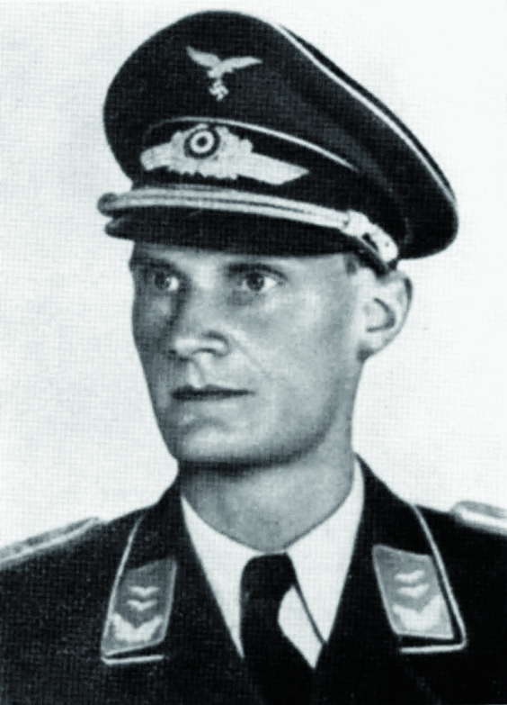 Харро Шульце-Бойзен.png