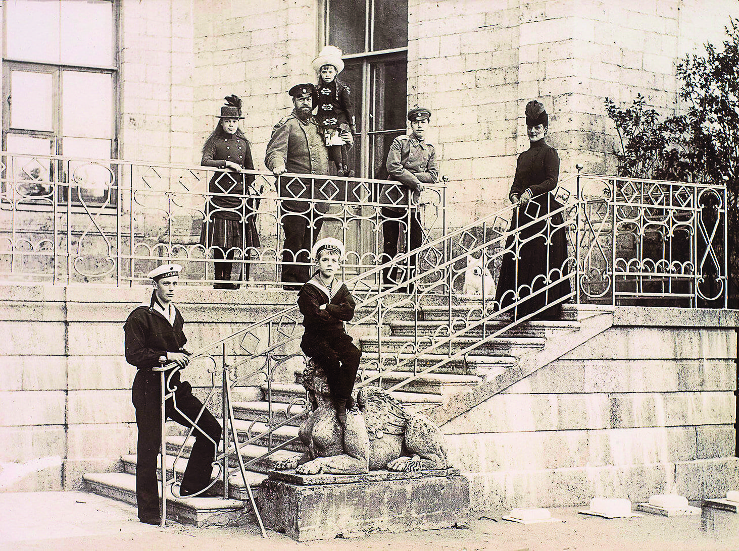 1888. Александр III семья_1.jpg